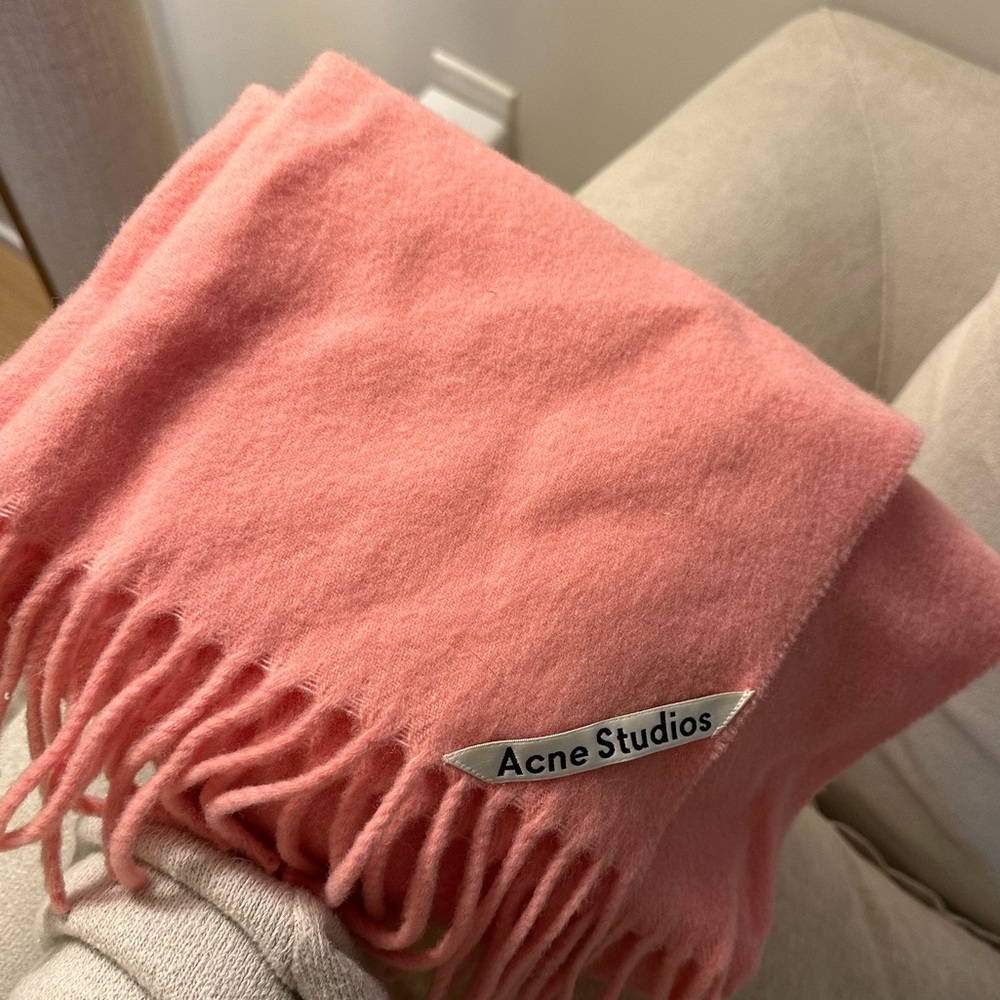 Acne Studios - Pink Wool Scarf - Picture 3 of 3